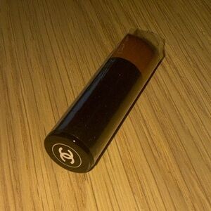 CHANEL mini foundation brush
